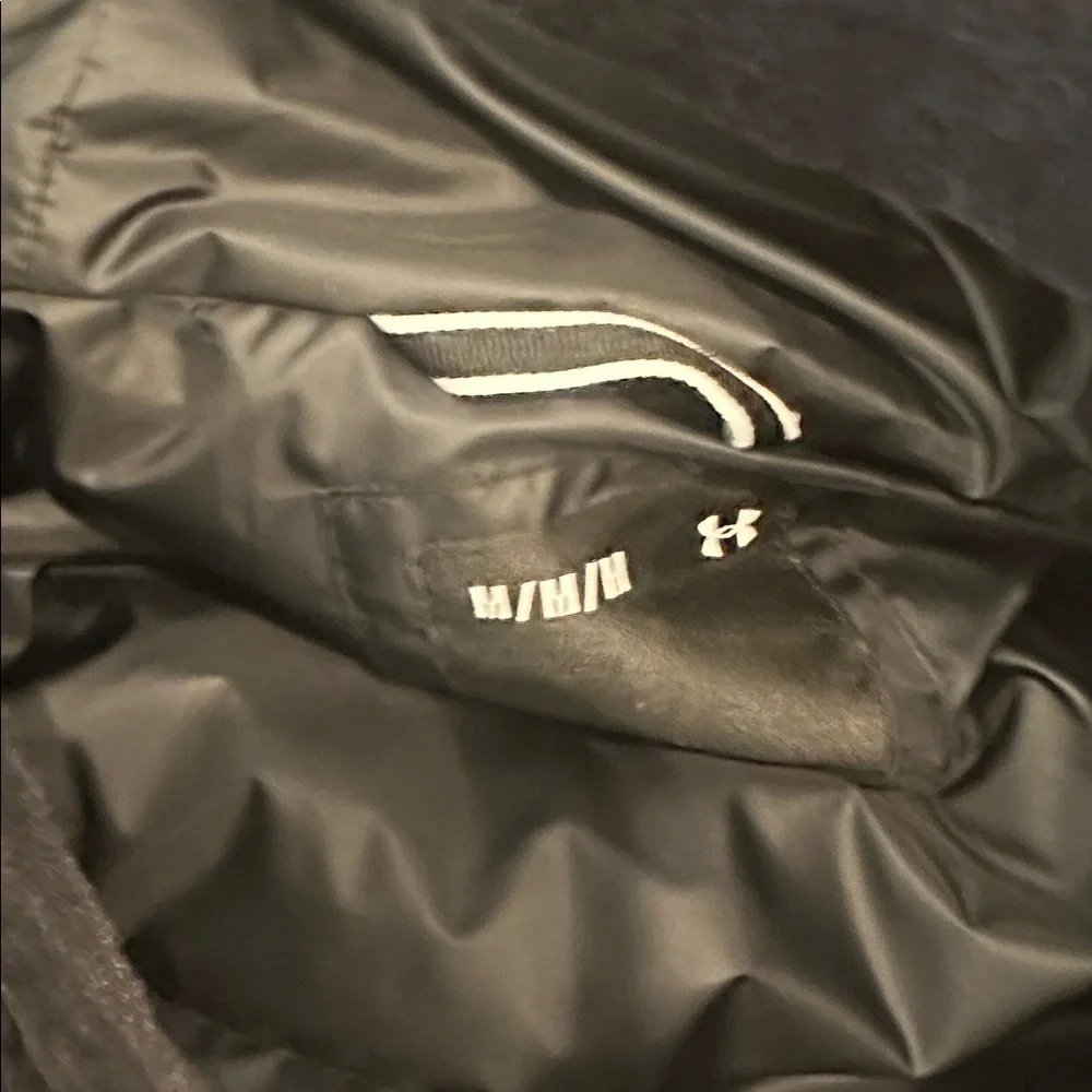 Under Armour Women’s Medium Hoodie Jacket (New) - Picture 4 of 7